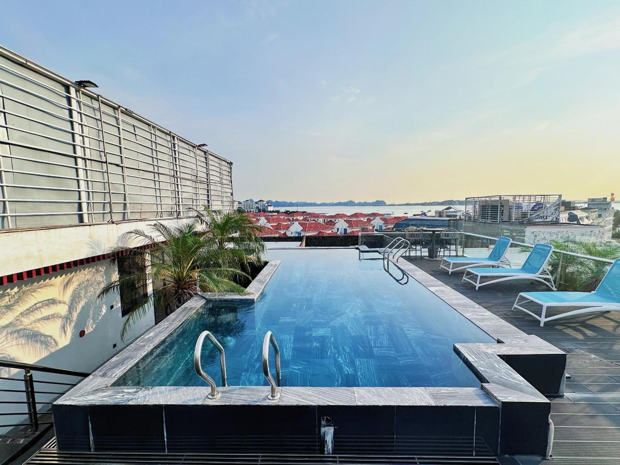 Green Suites Hotel Ха Лонг Екстериор снимка